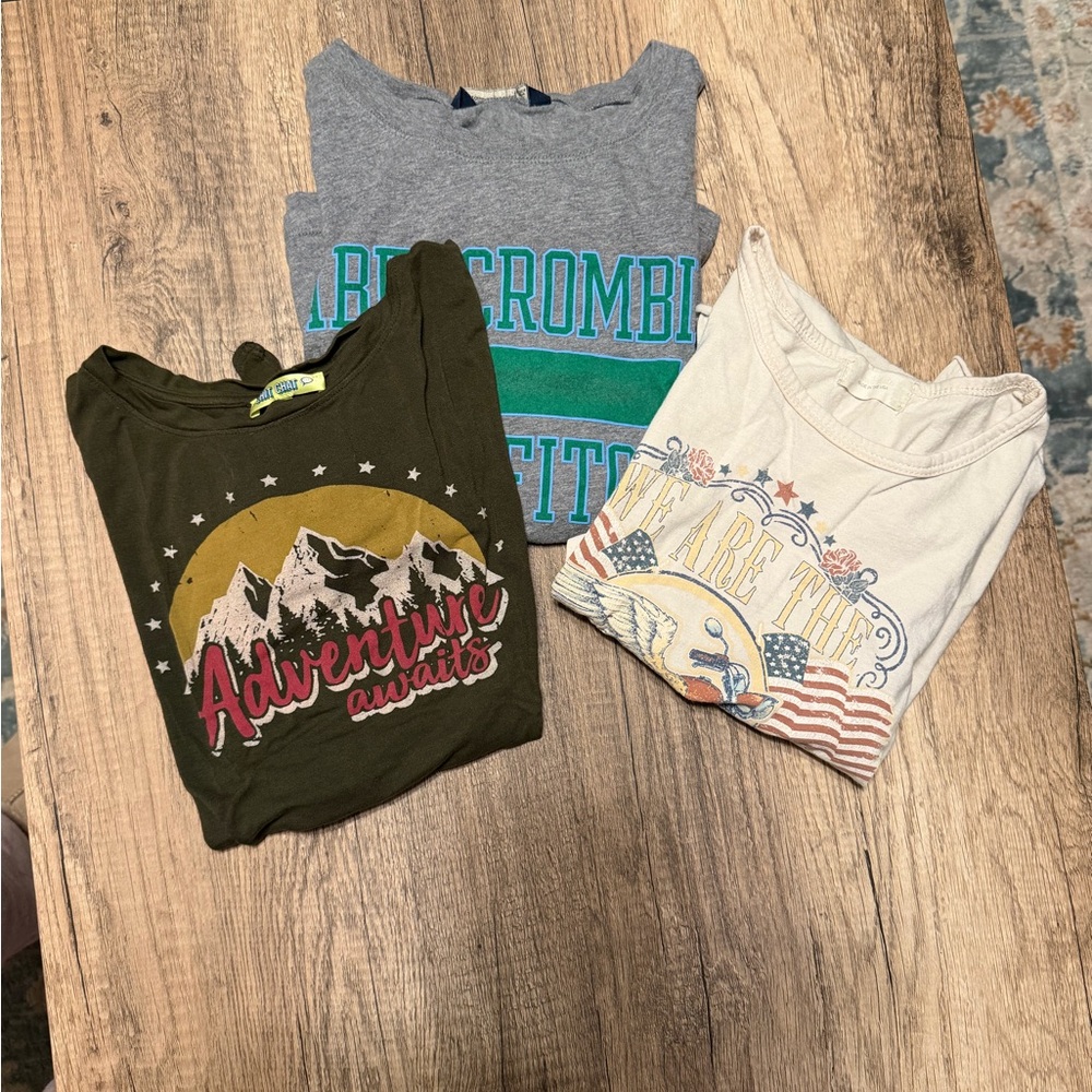 Womens Graphic Tee Bundle Abercrombie Made in USA Adventure Tie Front Lot